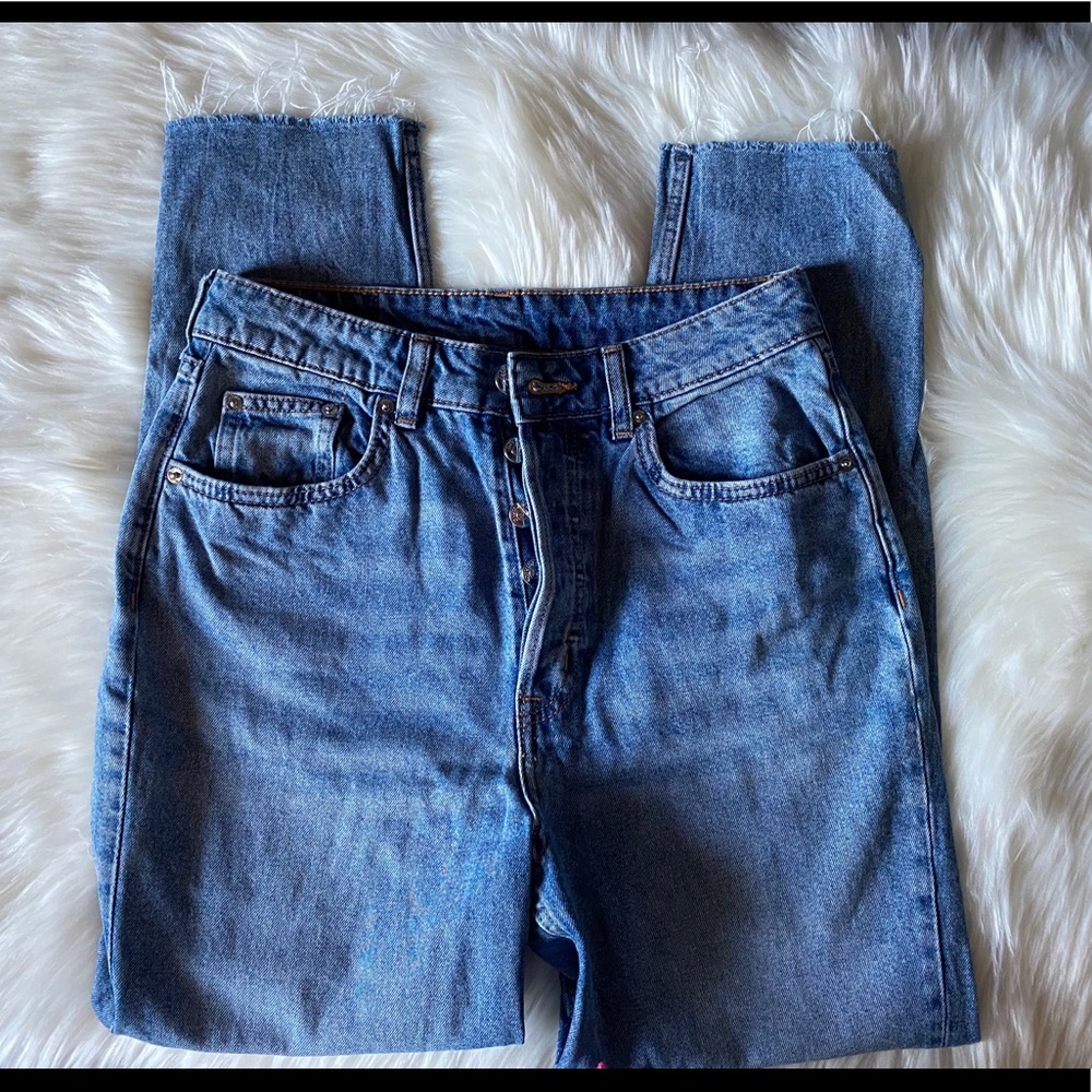 Mom jeans size 4